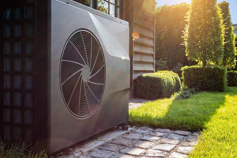 4 Important Heat Pump Maintenance Tips